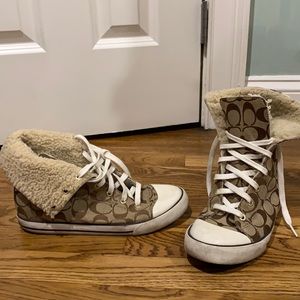Coach Sherpa high top sneakers 7.5 but fits size 8